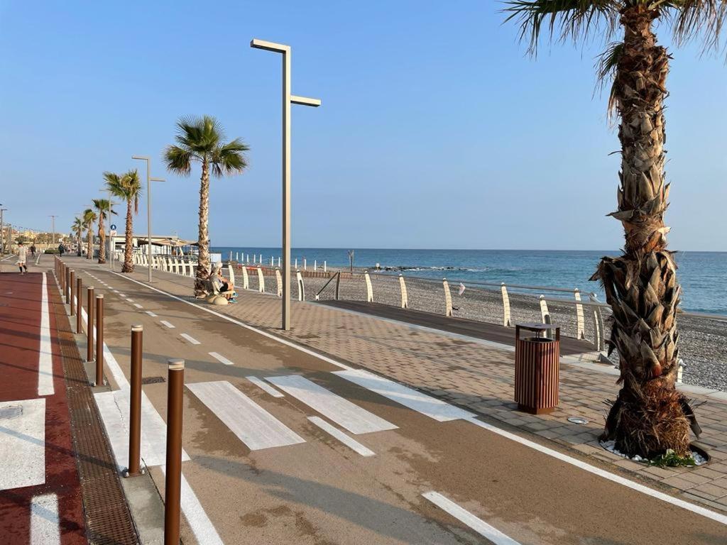 Appartamento Villa Rita A 100 M Dal Mare! 발레크로시아 외부 사진